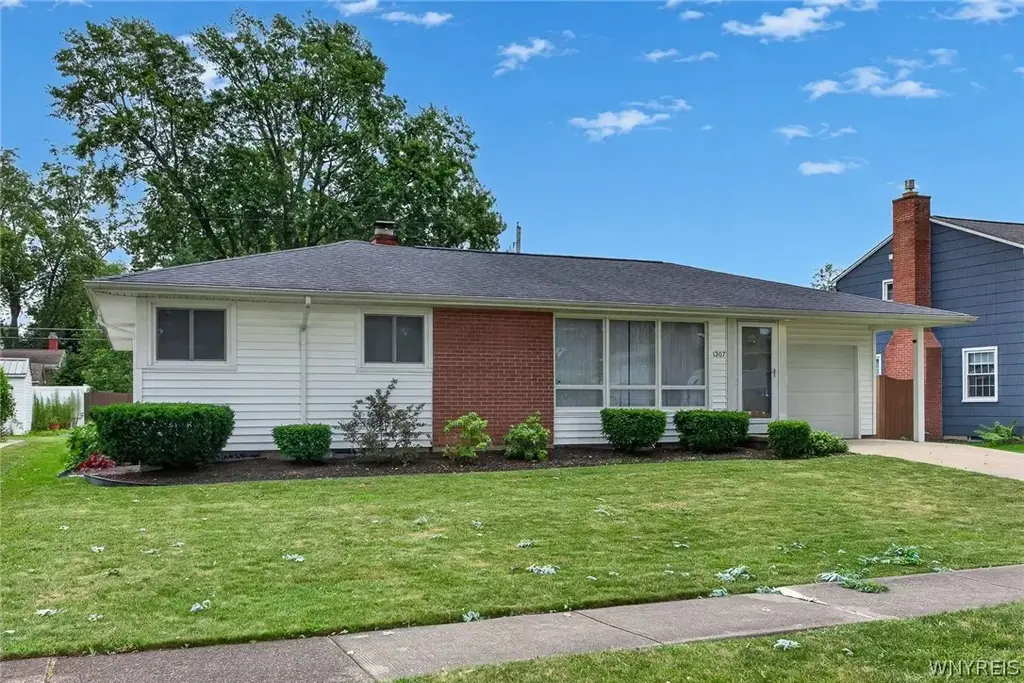 1307 Fairfax Avenue, North Tonawanda