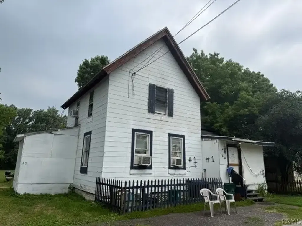 446 E Canal Street, Lenox