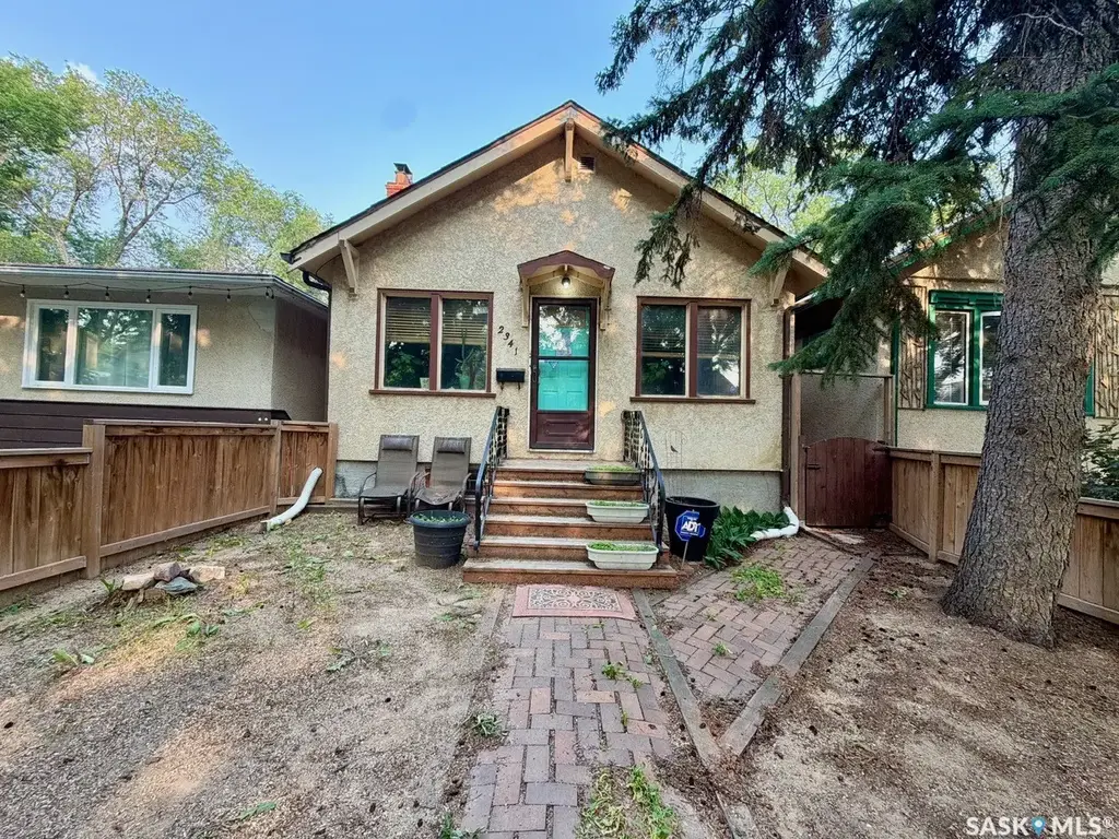 2341 Elphinstone Street, Regina