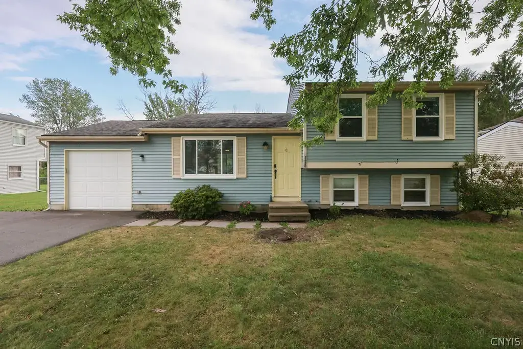 5650 Vistula Path, Cicero