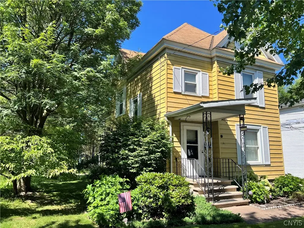 105 E Heman Street, DeWitt