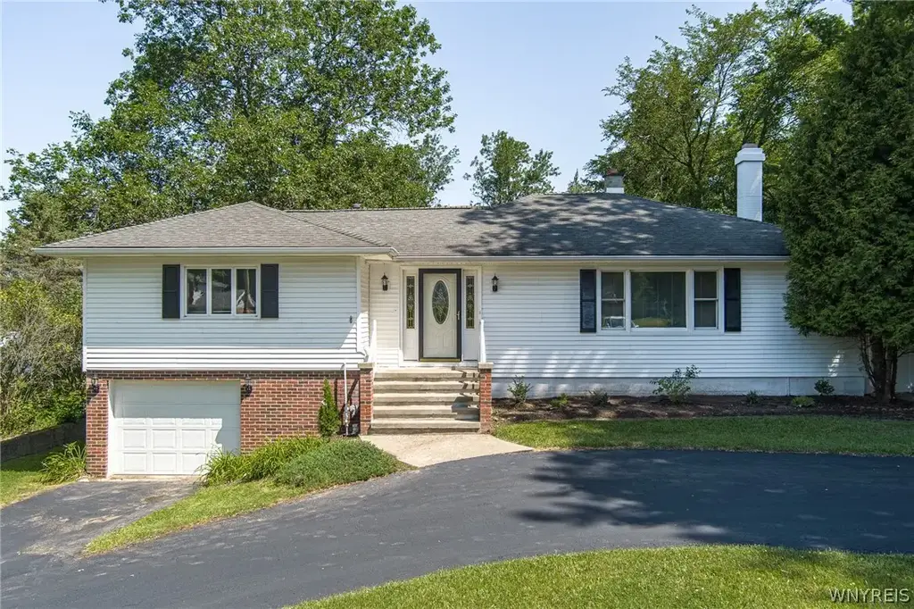 1361 Staley Road, Grand Island