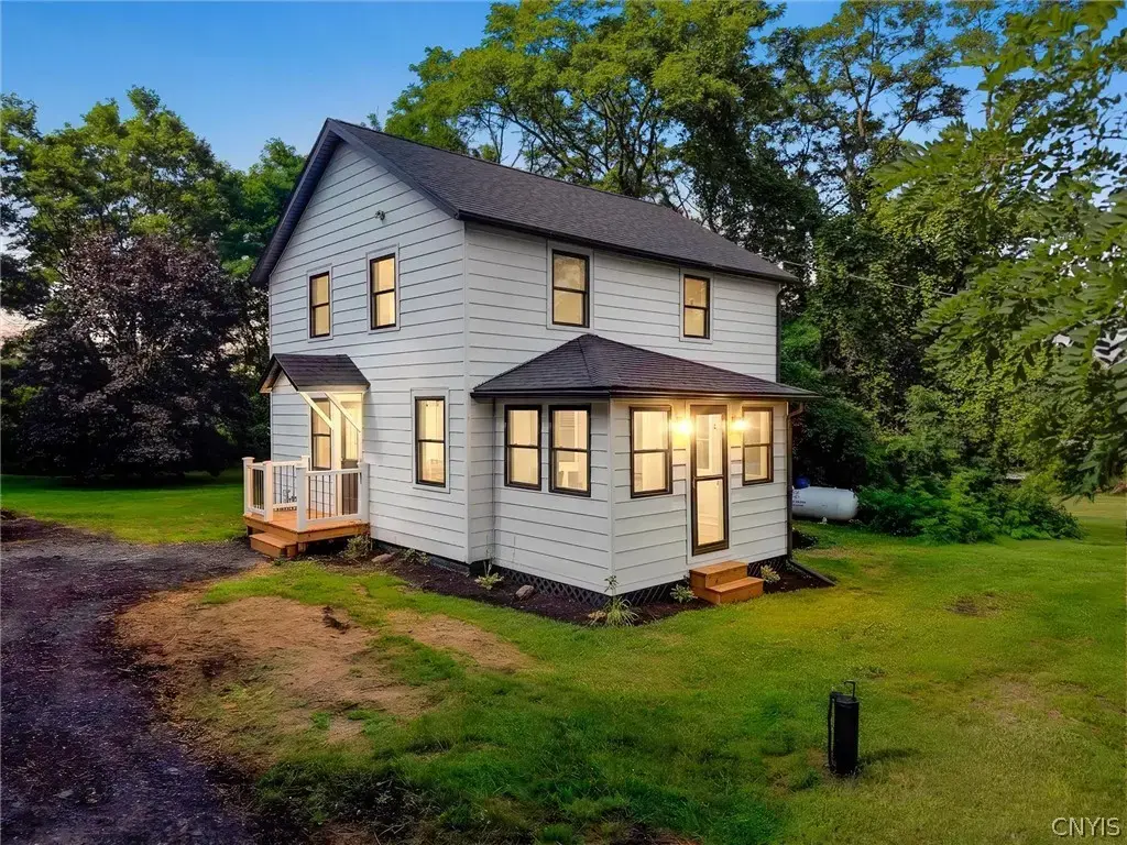 6932 Bush Road, Pompey