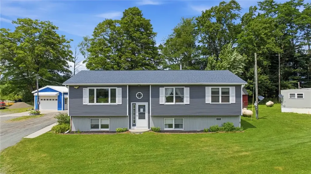 6807 County Route 15, Bath