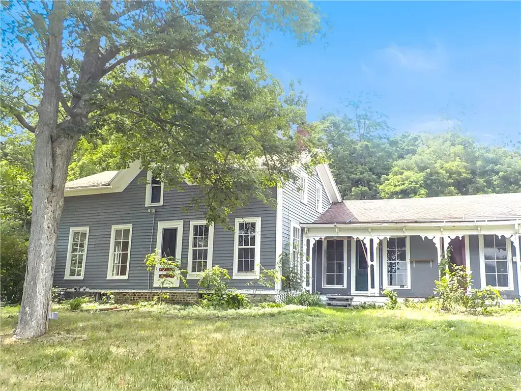 25 N Academy Street, Middlebury