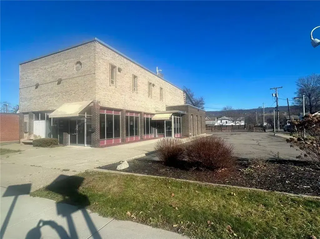 712 N Franklin Street, Dix