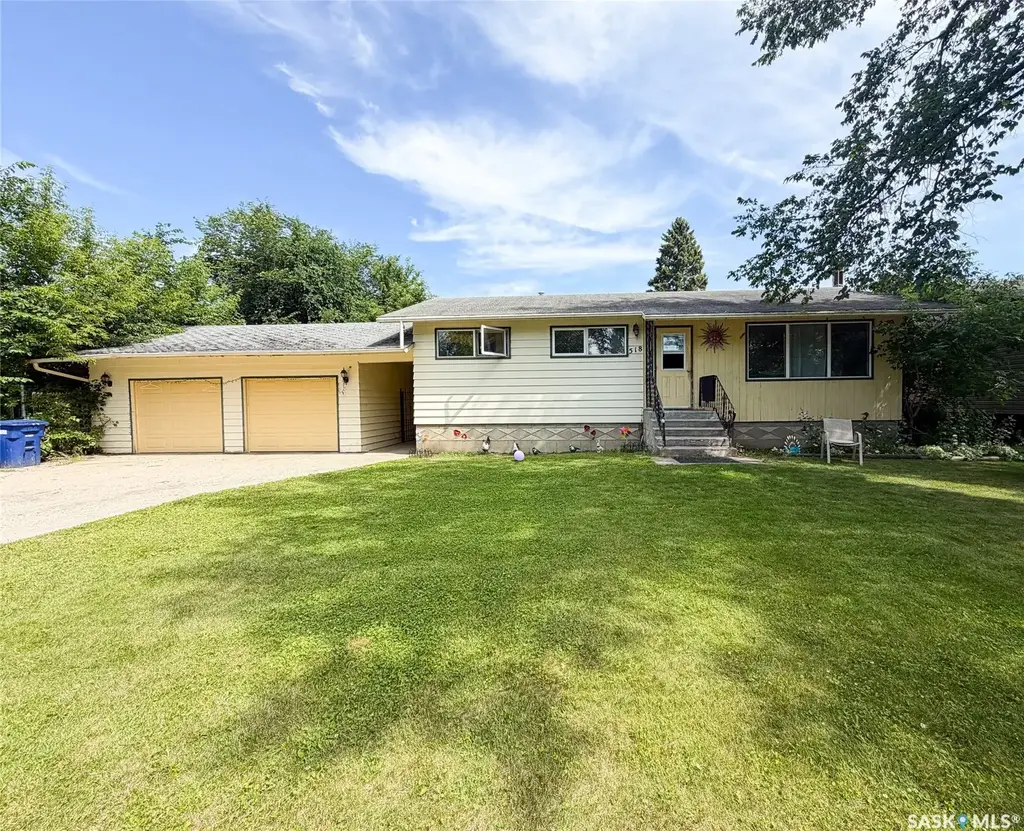 518 1st Street E, Meadow Lake