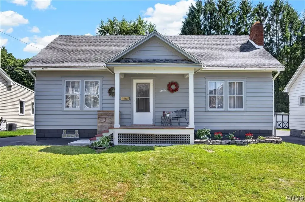 206 Searlwyn Road, Syracuse