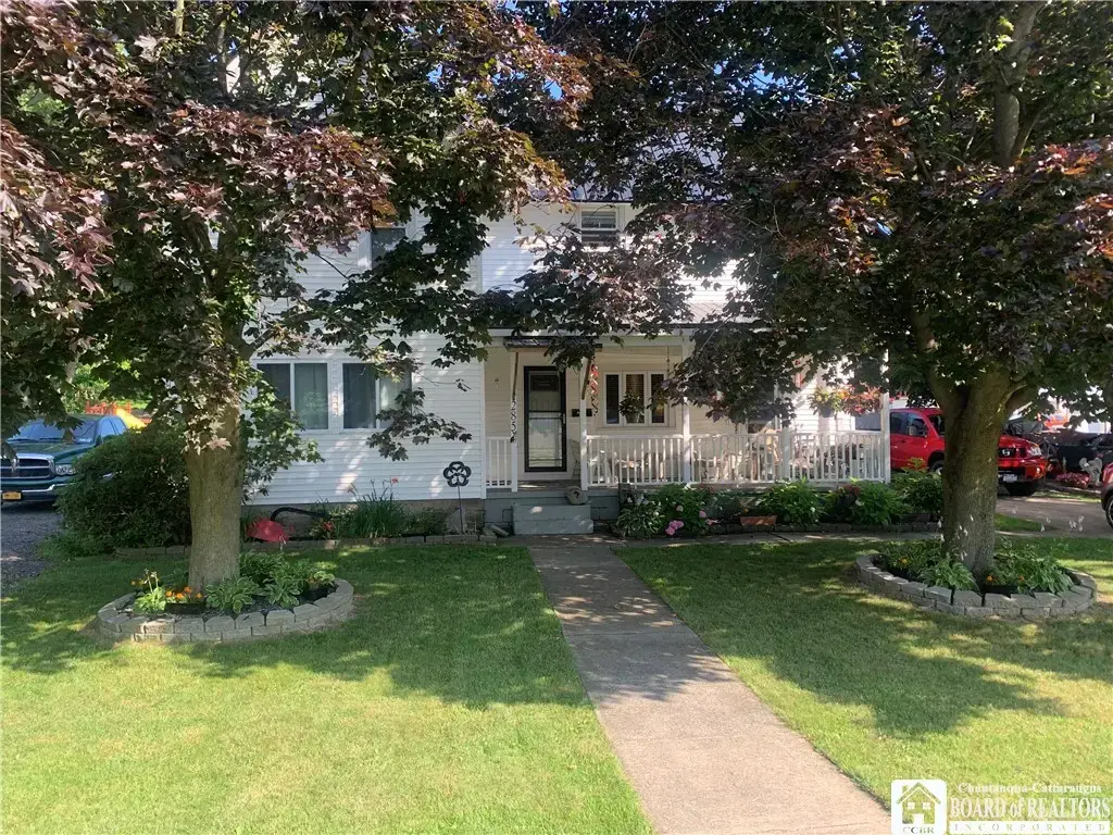 285 W Main Street, Pomfret