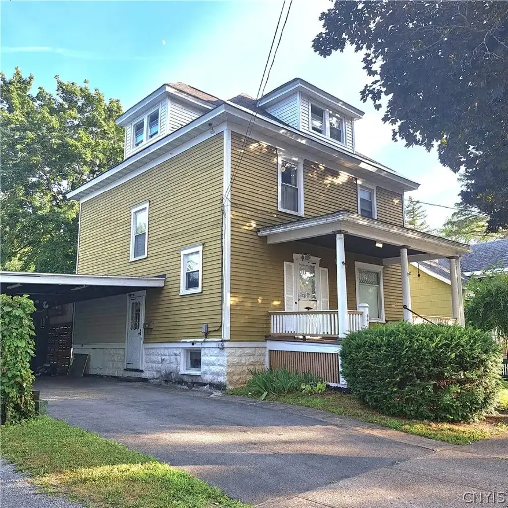 447 Stone Street, Oneida