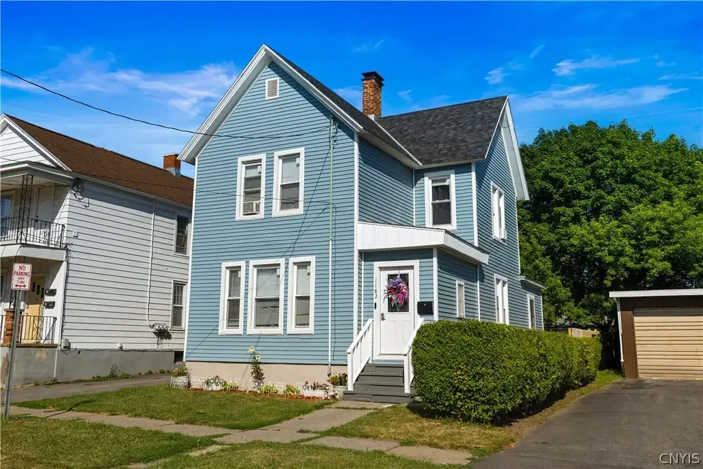 1182 Kossuth Avenue, Utica