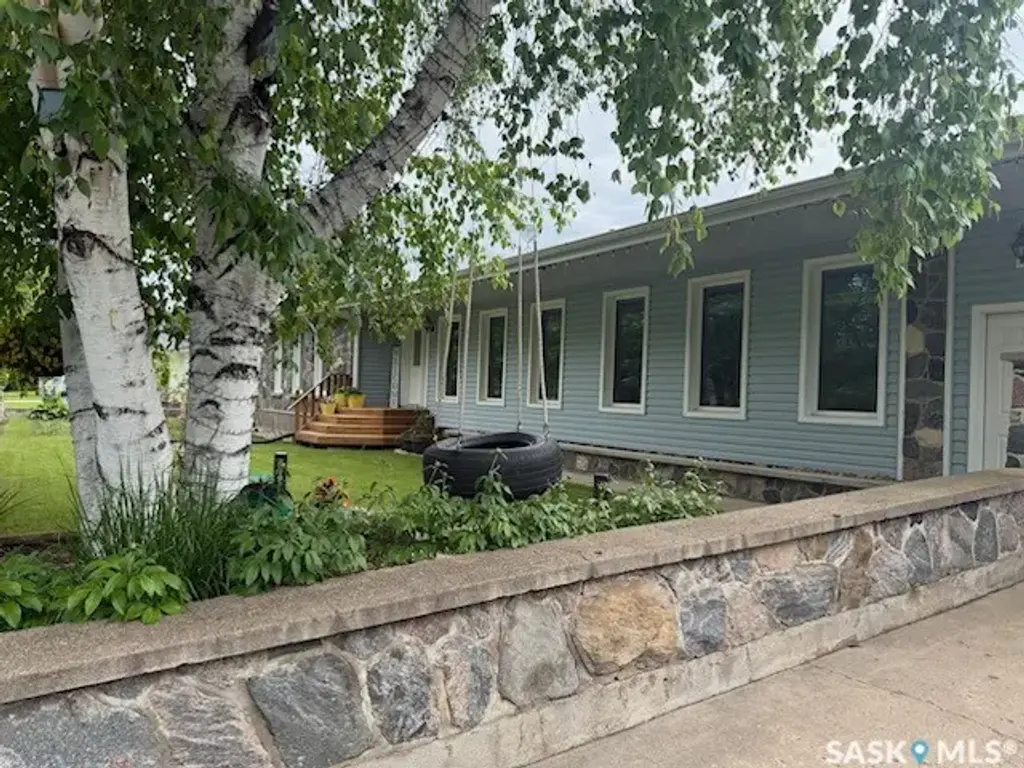 626 Mary Street, Canora