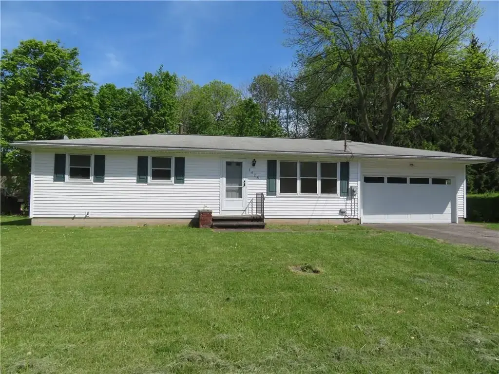 1428 Long Pond Road, Greece