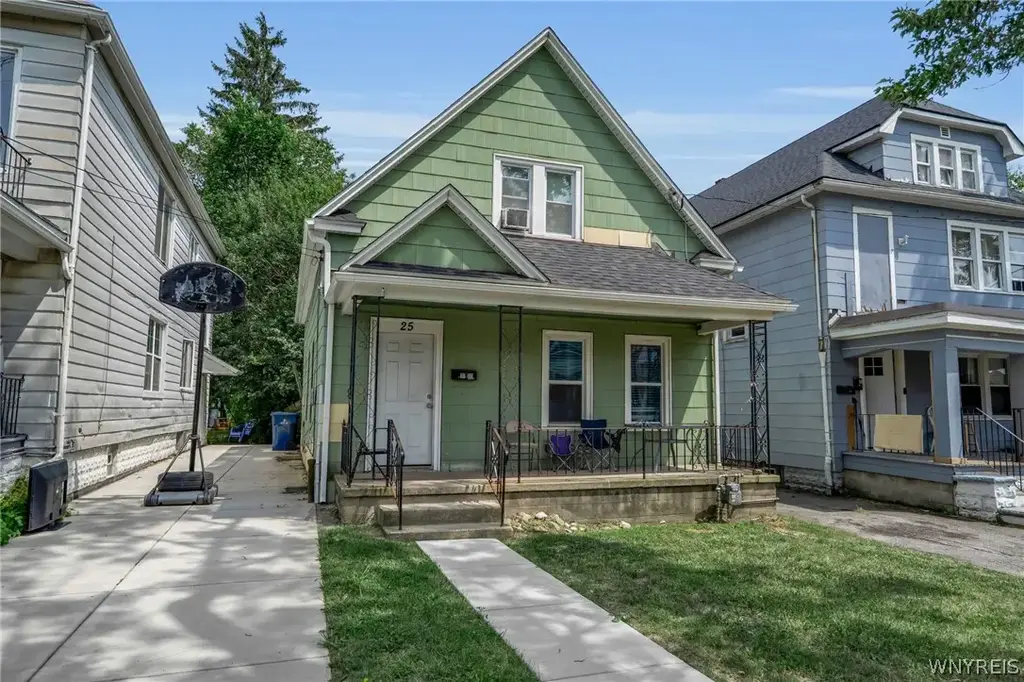 25 La Force Place, Buffalo