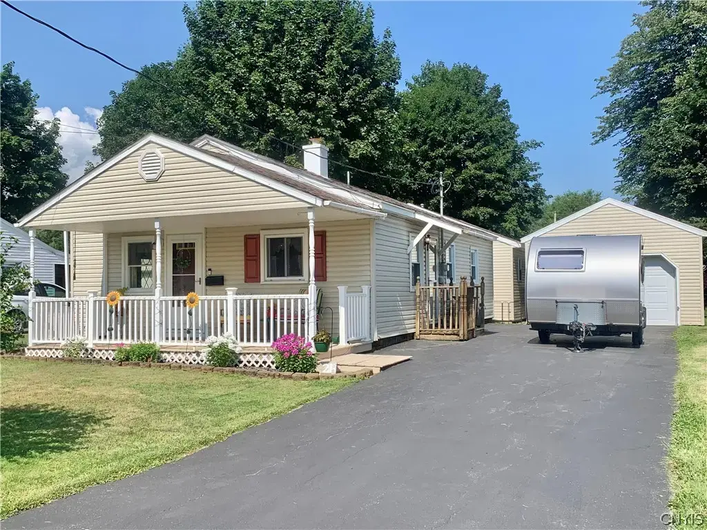 21 Pinecrest Road, Whitestown