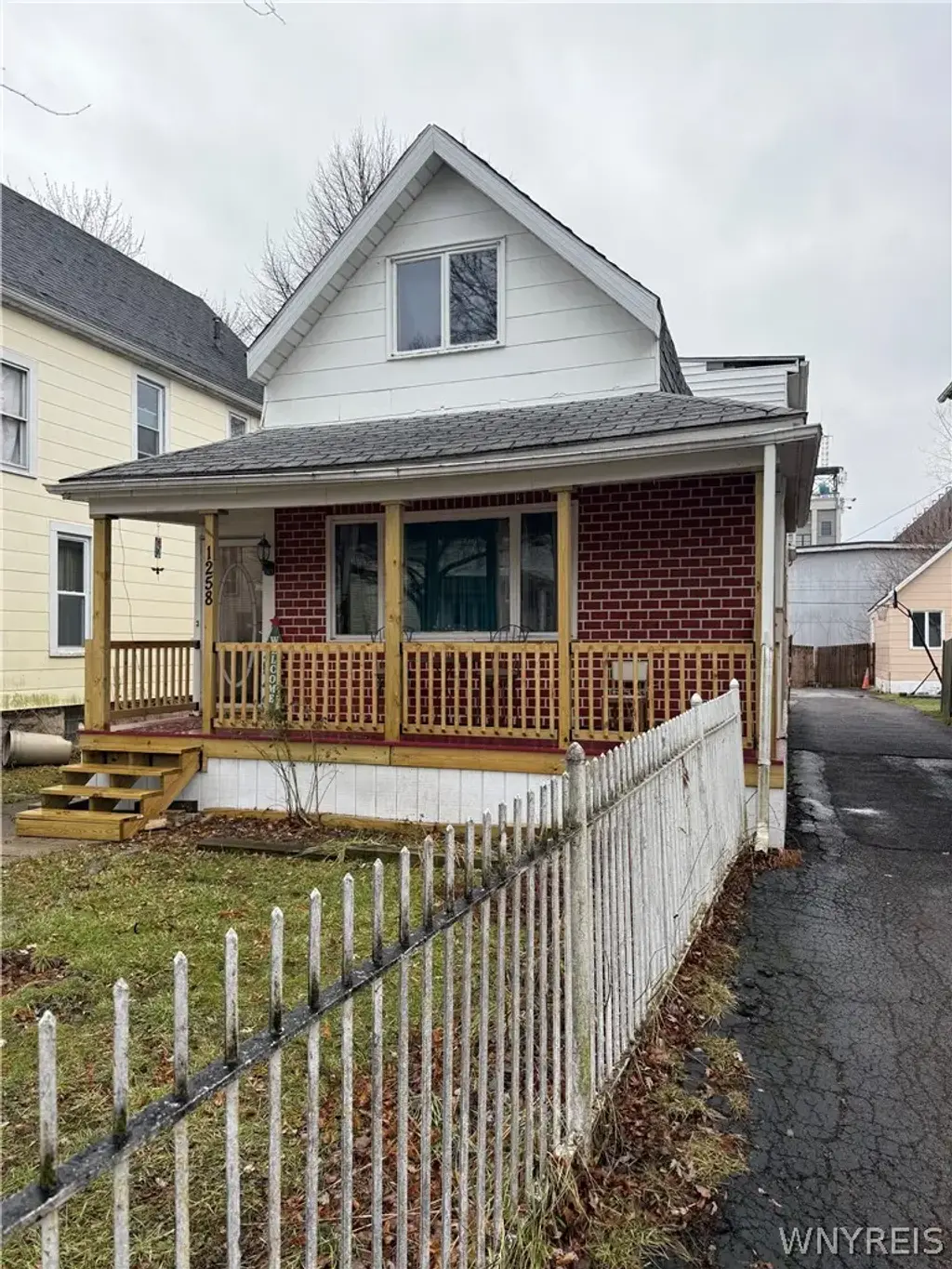 1258 West Avenue, Buffalo