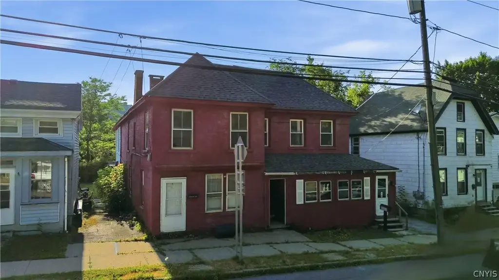 32-34 Flint Avenue, Little Falls City