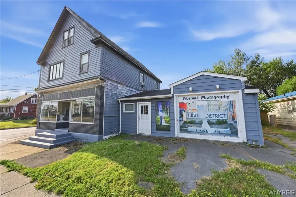 3481 Walden Avenue, Lancaster