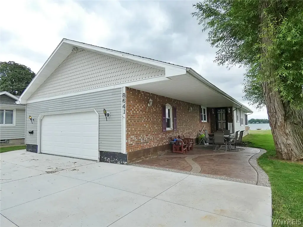 8641 Rivershore Drive, Niagara Falls