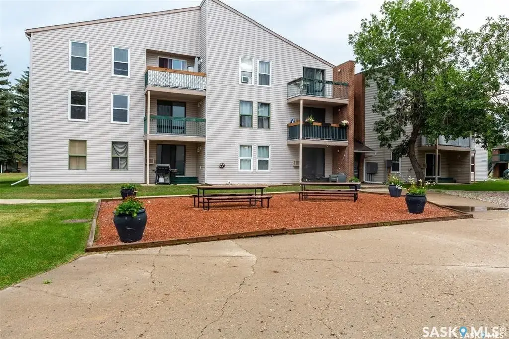34 Nollet Avenue 302, Regina
