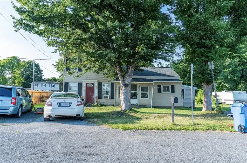 126 Clifton Street, Phelps