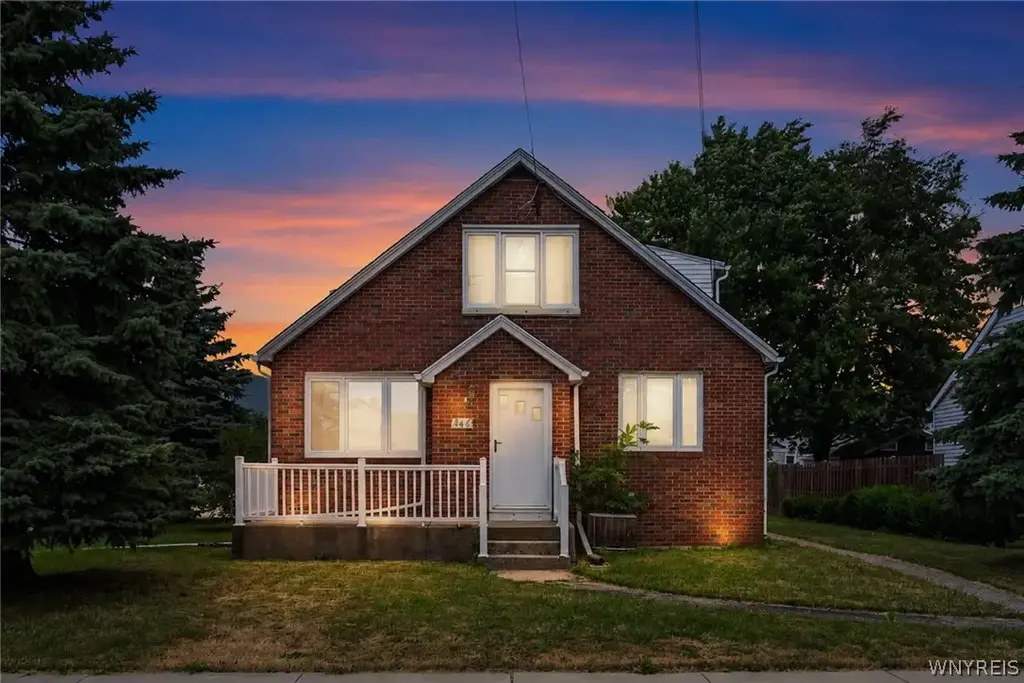 8 Evergreen Place, Cheektowaga