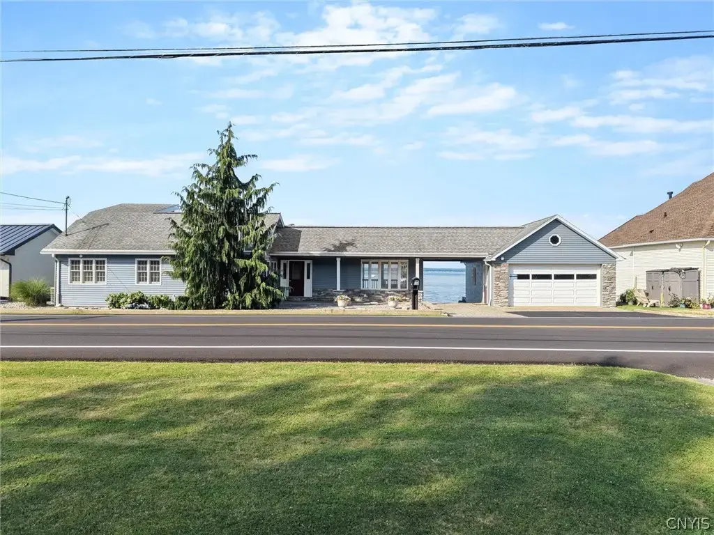 7399 Lakeshore Road, Cicero