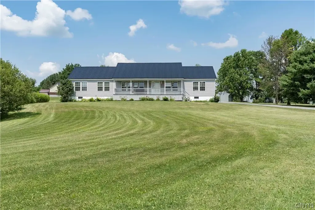 28499 Rogers Road, Le Ray