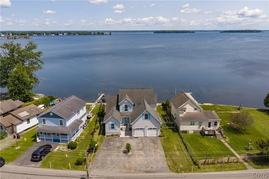 8852 Beach Road, Cicero