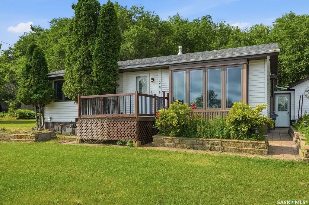 234 B-say-tah Road, B-Say-Tah