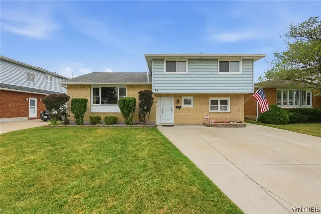 29 Rosemead Lane, Cheektowaga