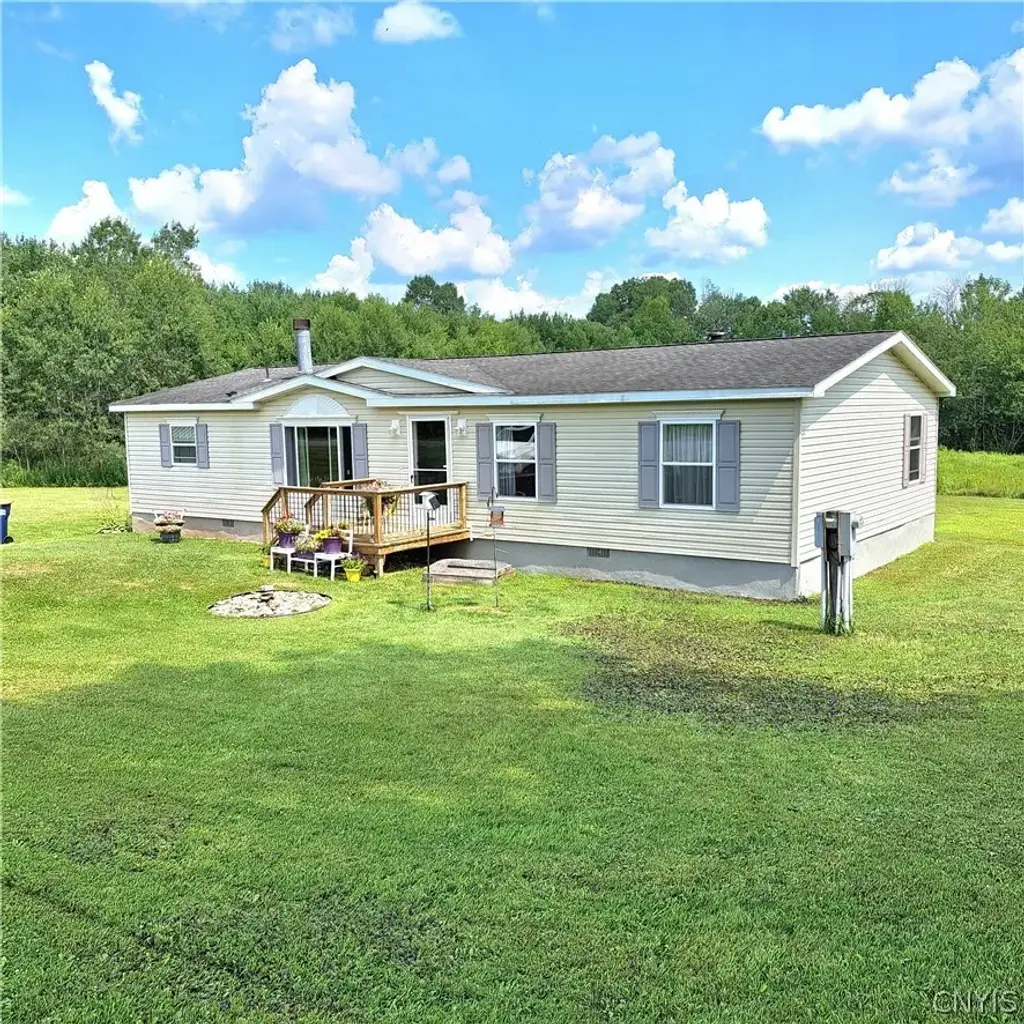 10740 Gossner Road, Annsville
