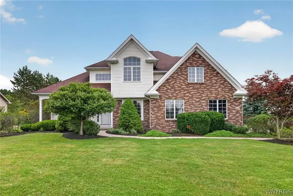 123 Ashwood Lane, Orchard Park