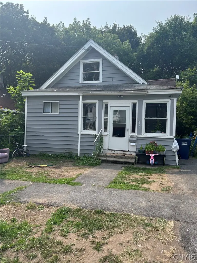 Photo of Listing #S1701721