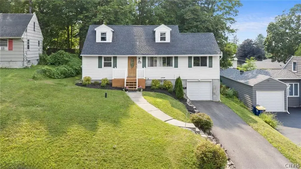 108 Sutton Drive, Camillus