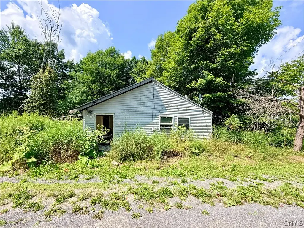 32420 Carpenter Road, Theresa