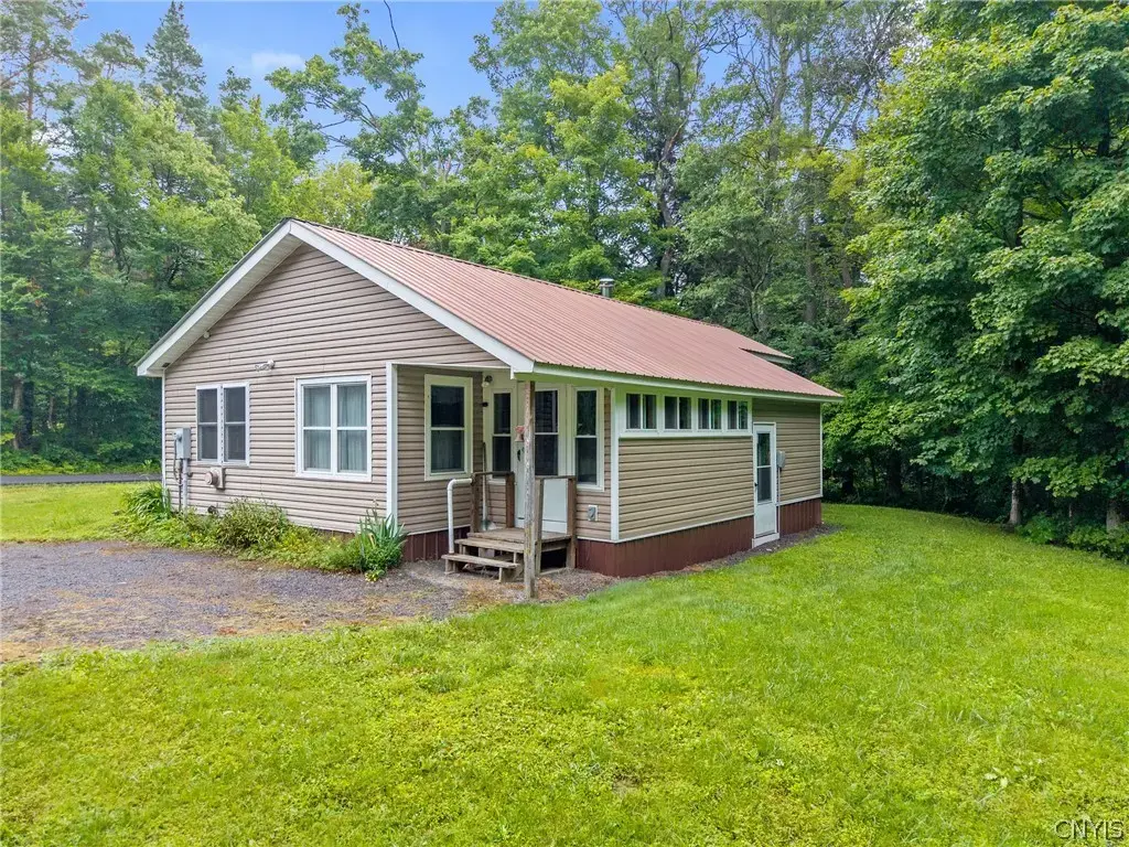 378 Little John Drive, Redfield