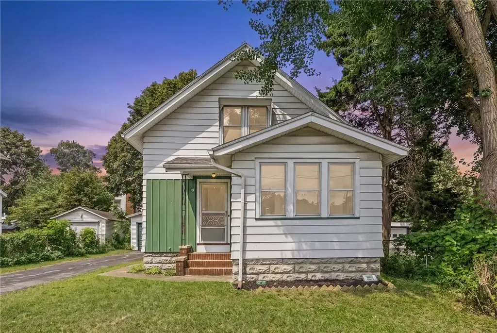 9 Topper Drive, Irondequoit