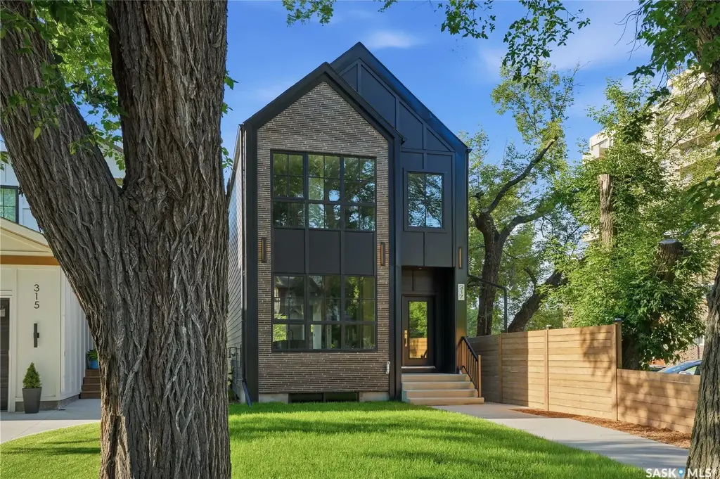 317 11th Street E, Saskatoon