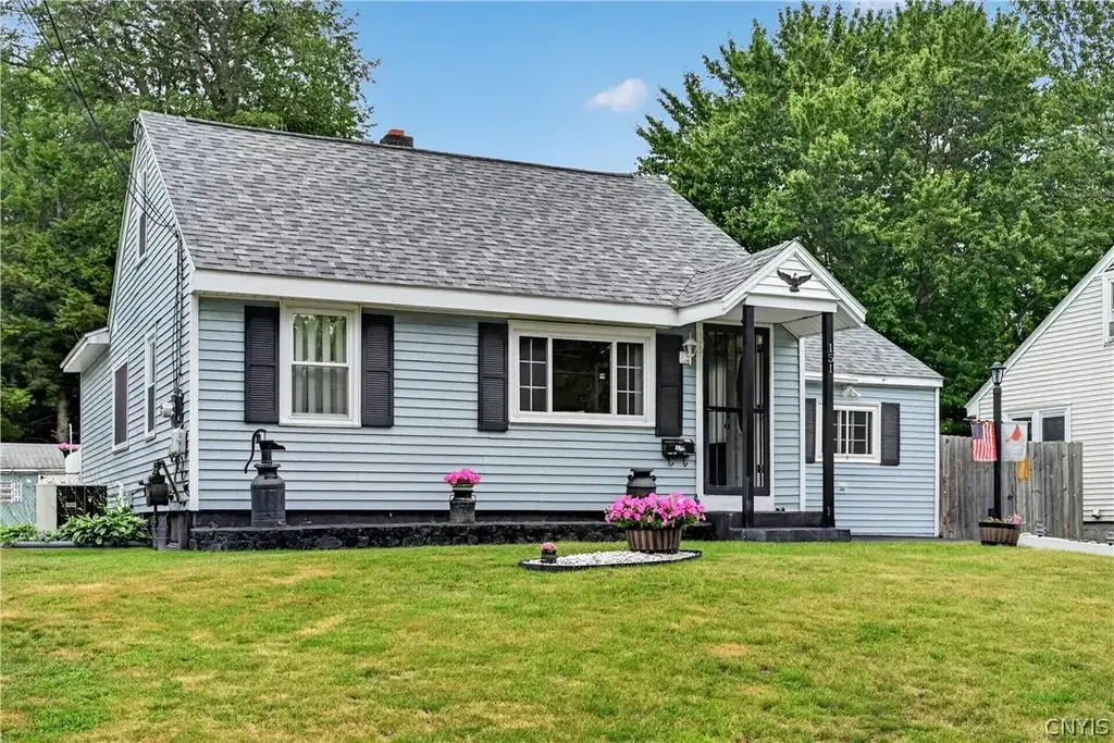 151 Maple Manor Drive, Clay