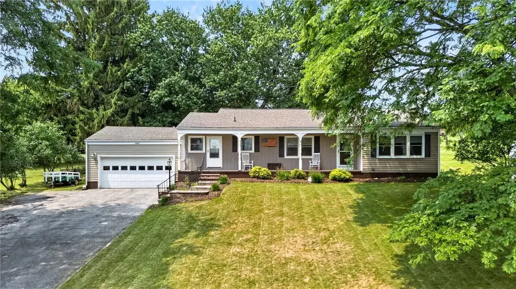 3686 E Saddleback Road, Canandaigua Town