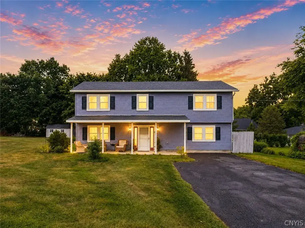 4 Comstock Road, Van Buren