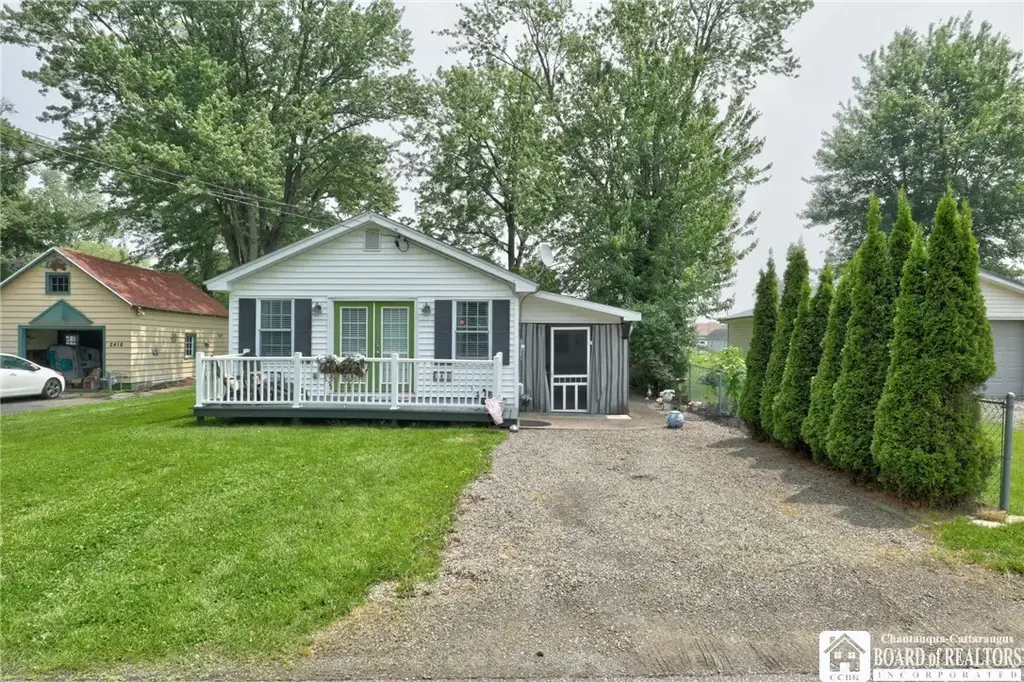 2416 Keller Road, Busti