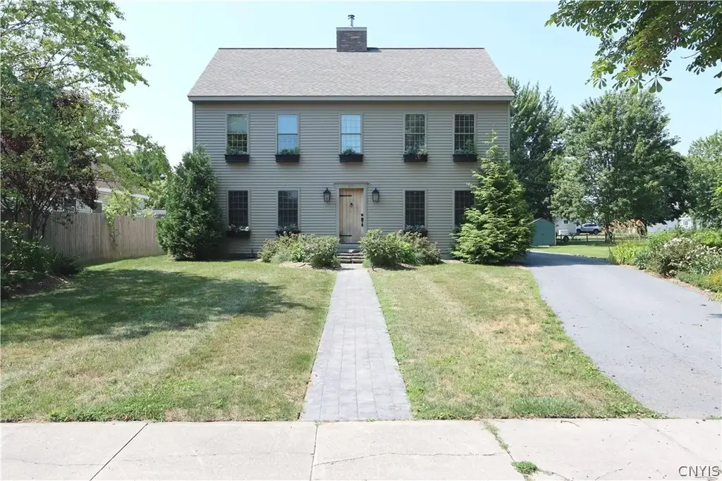 211 W Washington Street, Hounsfield