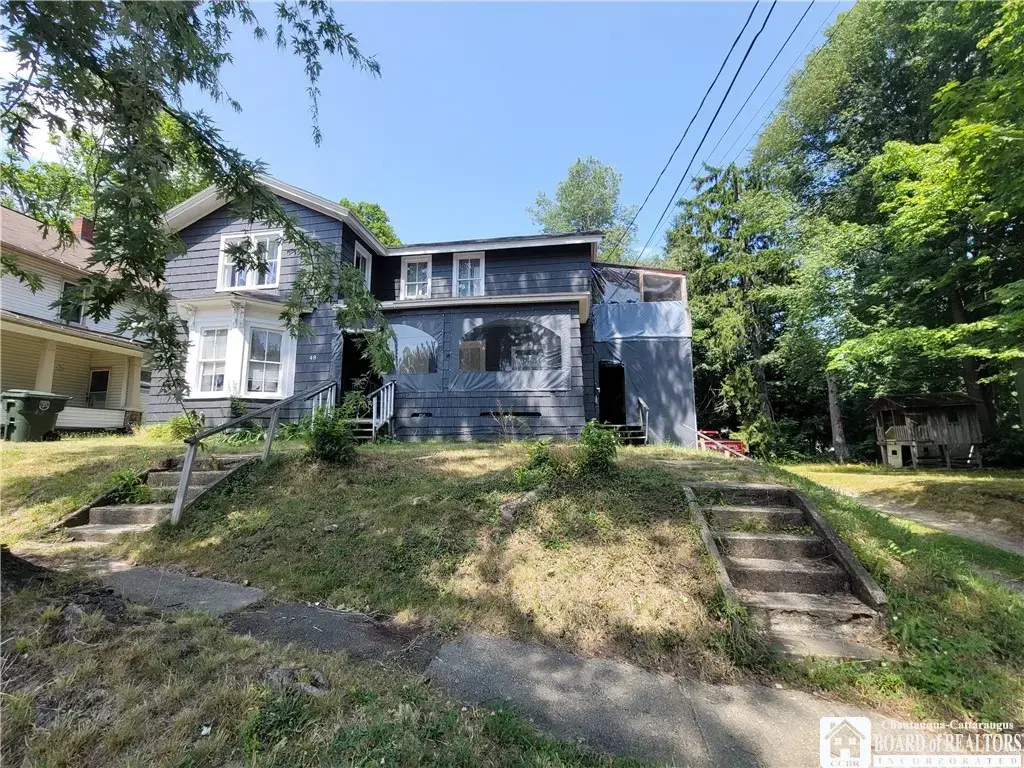 48 Thayer Street, Jamestown