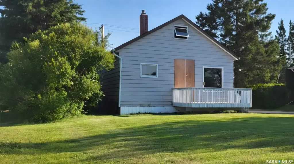 539 Highway Avenue E, Preeceville