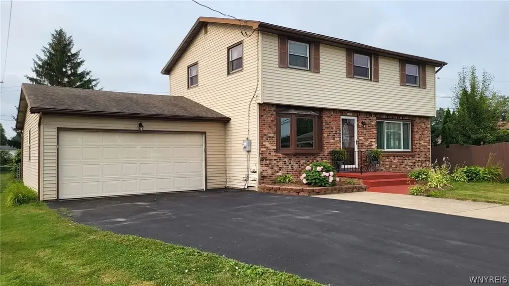 1057 Mineral Springs Road, West Seneca