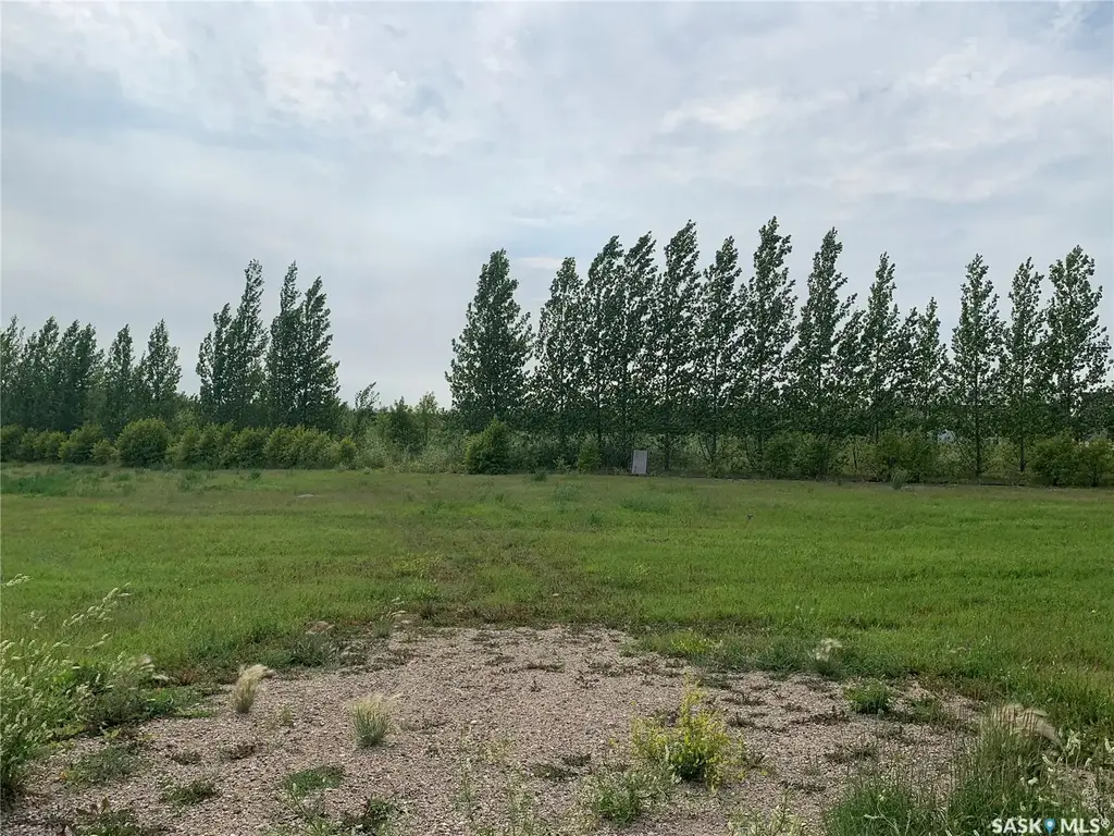 10 Lucien Lakeshore Drive, Three Lakes Rm No 400