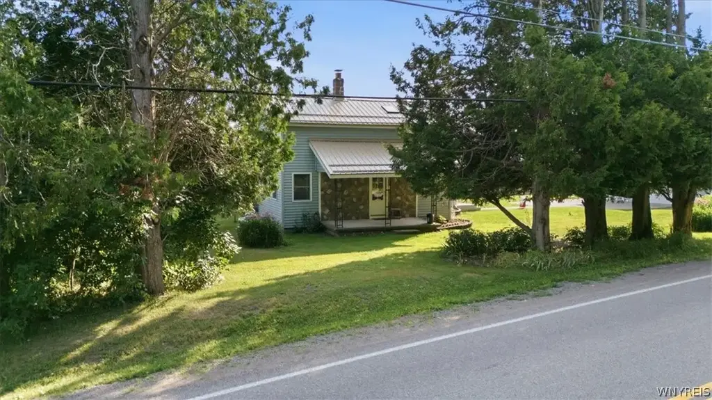 2092 E Hill Road, Franklinville