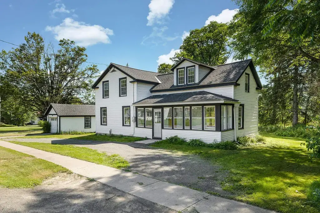 3014 County Highway 11, Hartwick